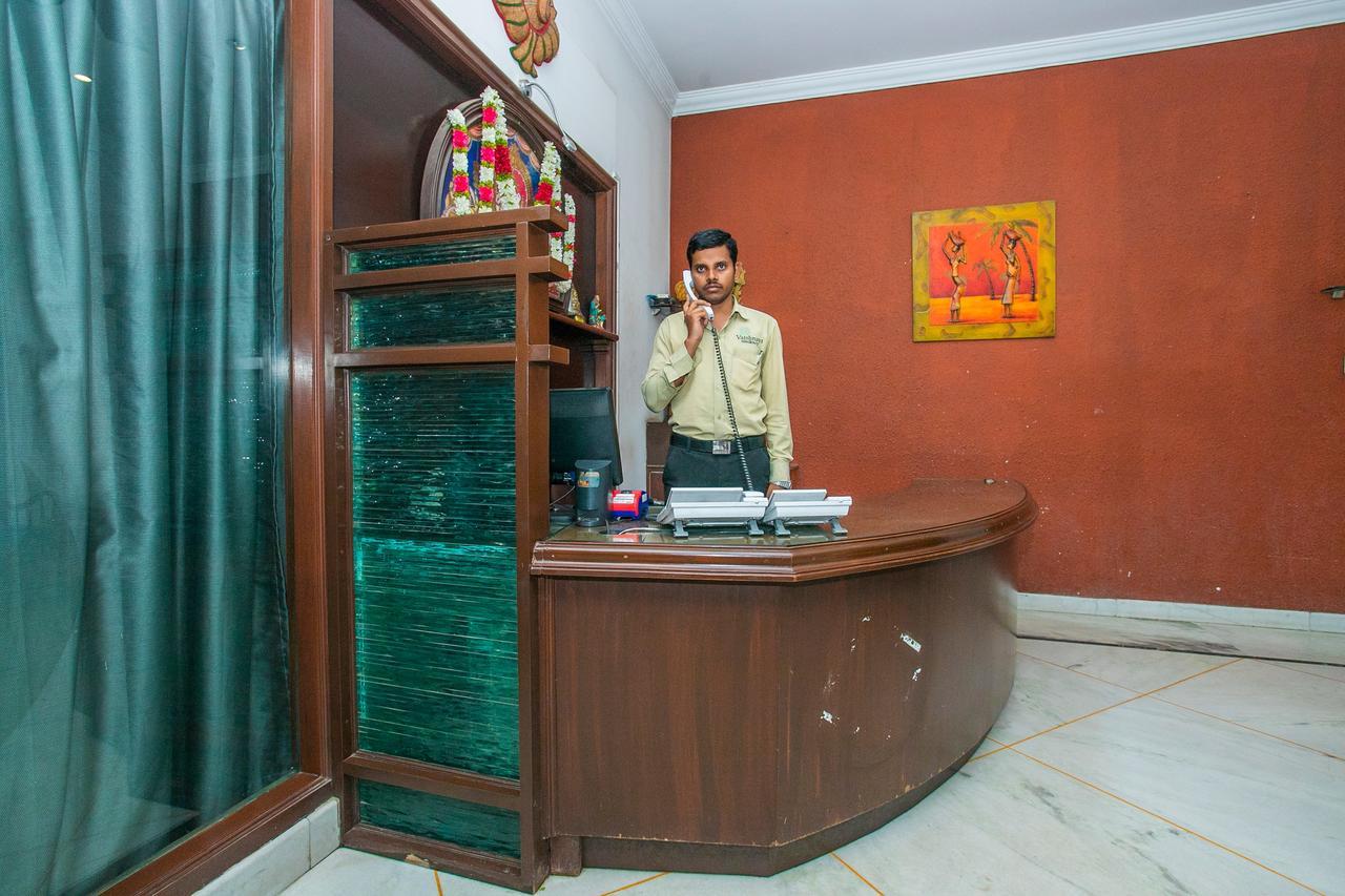 Oyo 18762 Vaishnavi Residency Bangalore Exterior foto