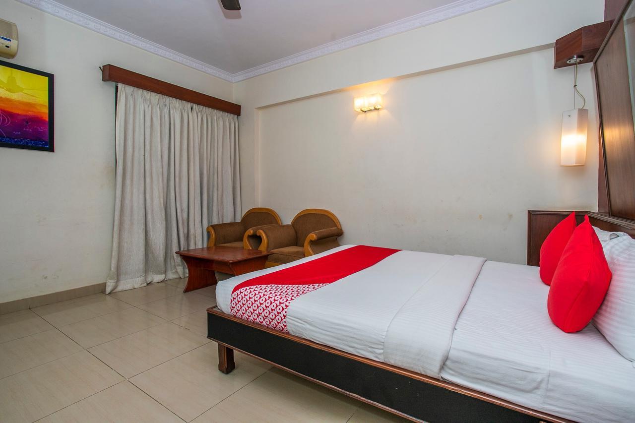 Oyo 18762 Vaishnavi Residency Bangalore Exterior foto